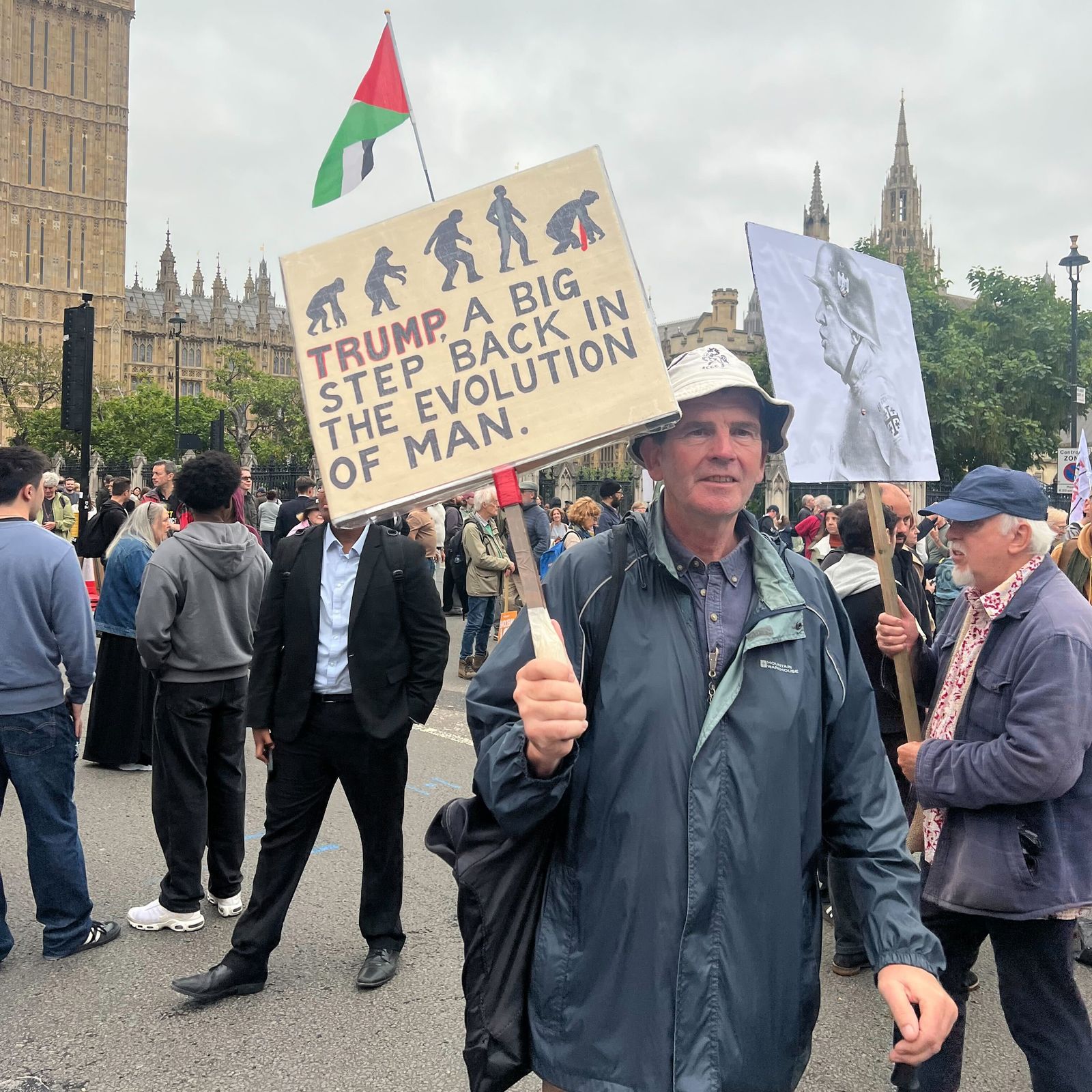 Protesters against antitrum should target 'naive land and offer