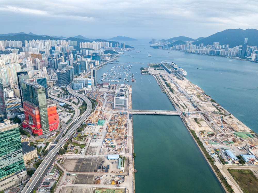 The most dangerous airports - Kai Tak Airport